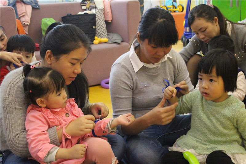 BBunion国际早教厦门外图中心活动花絮:感恩的心,蓝色的爱 BBunion国际早教厦门外图中心活动花絮:感恩的心,蓝色的爱